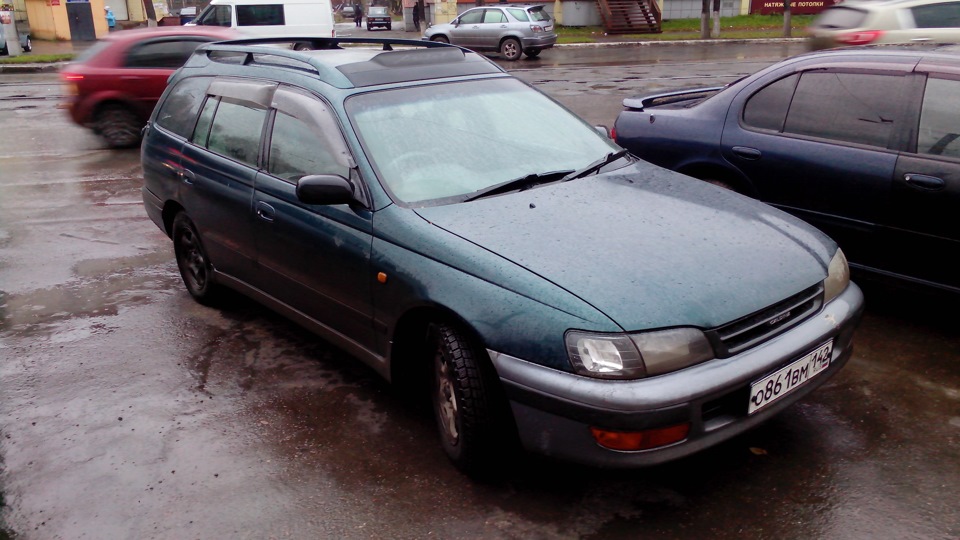 Toyota Caldina TZ-G Aerial