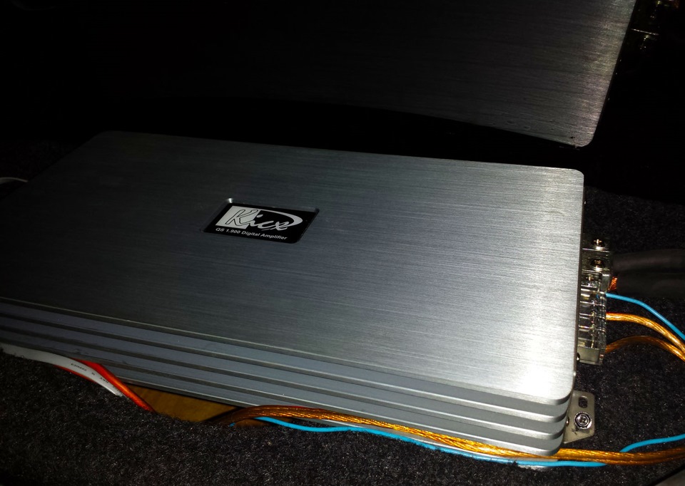 Kicx qs 1. Кикс сабвуфер под сидения авто. Kicx 1. Моноблоком kicx qx1. Моноблок kicx qs.