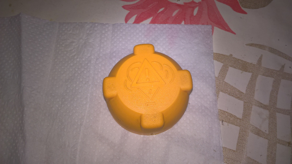 Крышка расширительного бачка. Если не держит. — Lada 21099, 1,5 л, 1997 ...