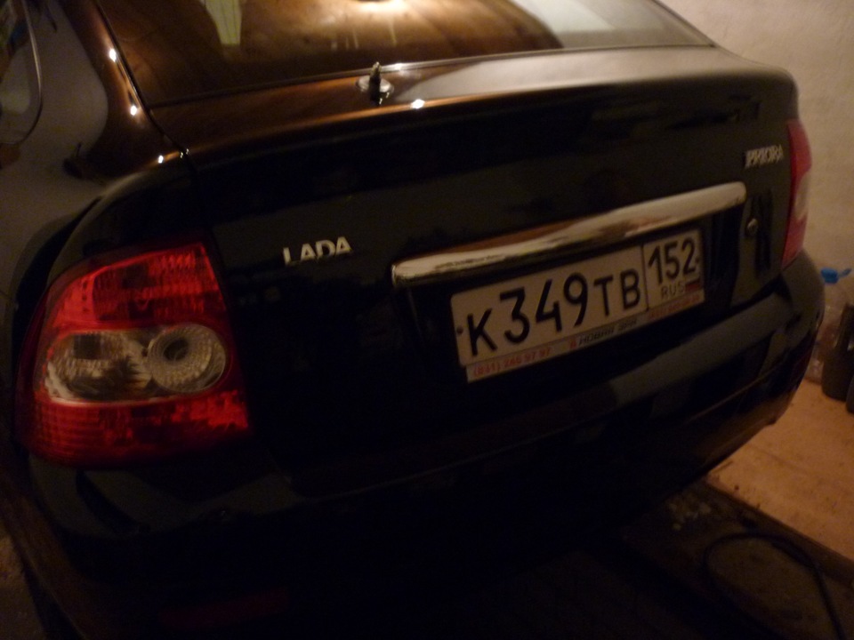 Убрал значок LADA на двери задка и дворник. — Lada Приора хэтчбек, 2011 ...