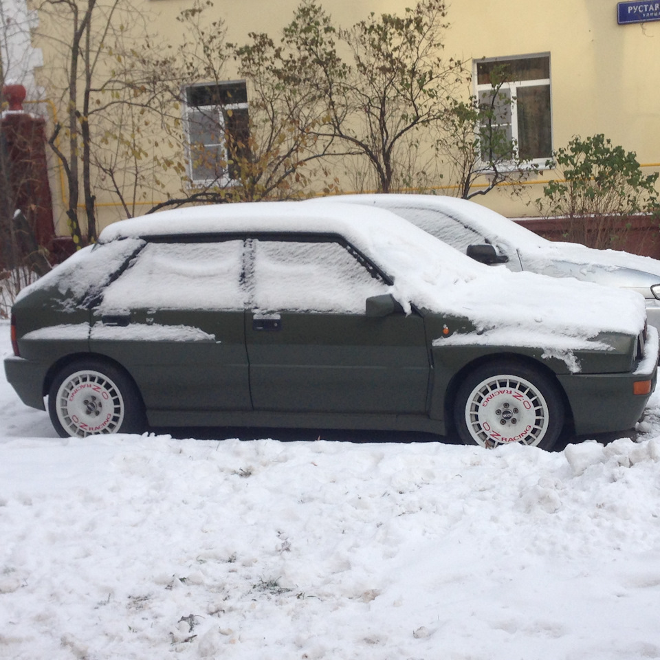 Lancia Delta в московском дворе — Сообщество «Брошенные Машины» на DRIVE2