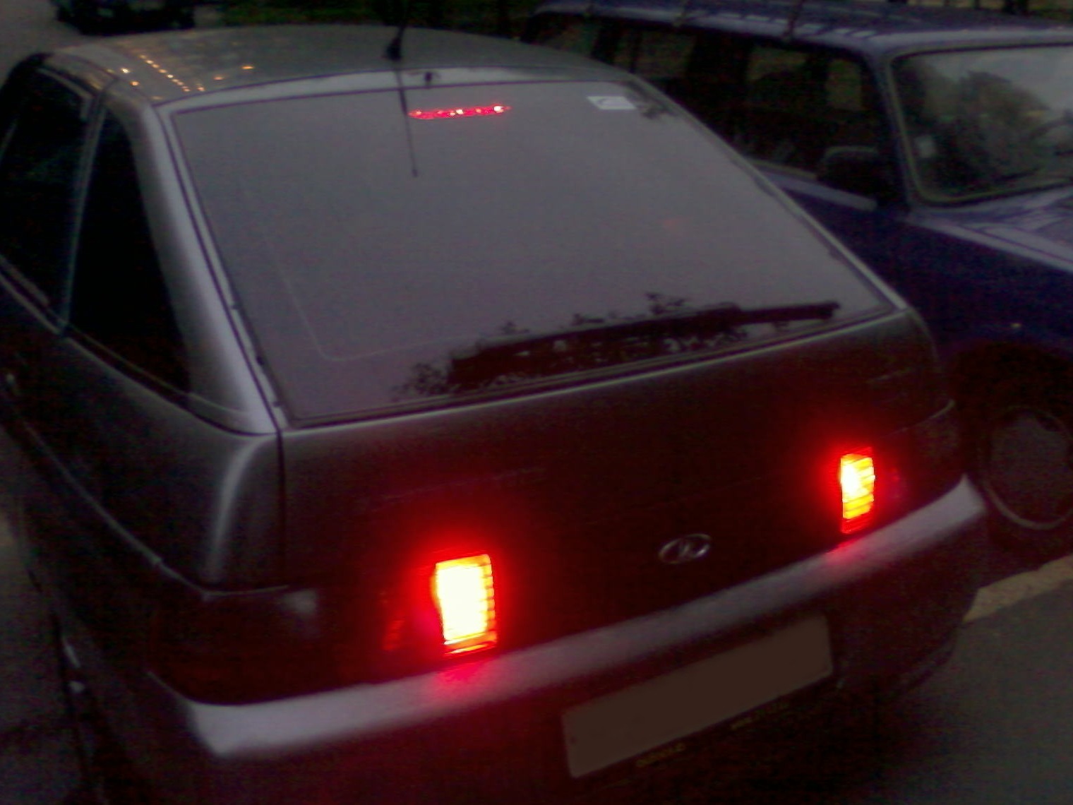Третий красный глаз. Где он? — Lada 2112, 1,6 л, 2007 года | другое ...