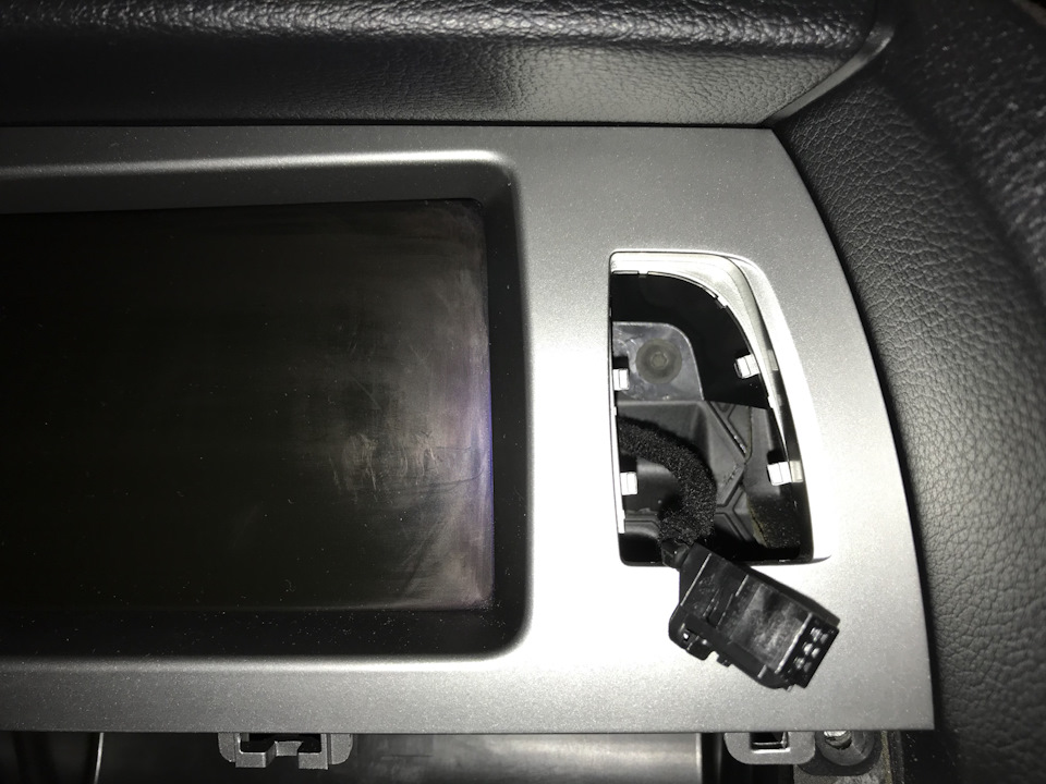 вынял кнопки винт номер два — Audi Q7 (1G)