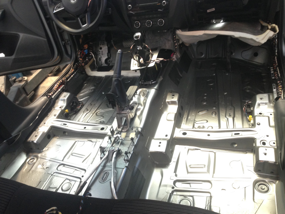 ровный пол skoda octavia a7. Смотреть фото ровный пол skoda octavia a7. Смотреть картинку ровный пол skoda octavia a7. Картинка про ровный пол skoda octavia a7. Фото ровный пол skoda octavia a7