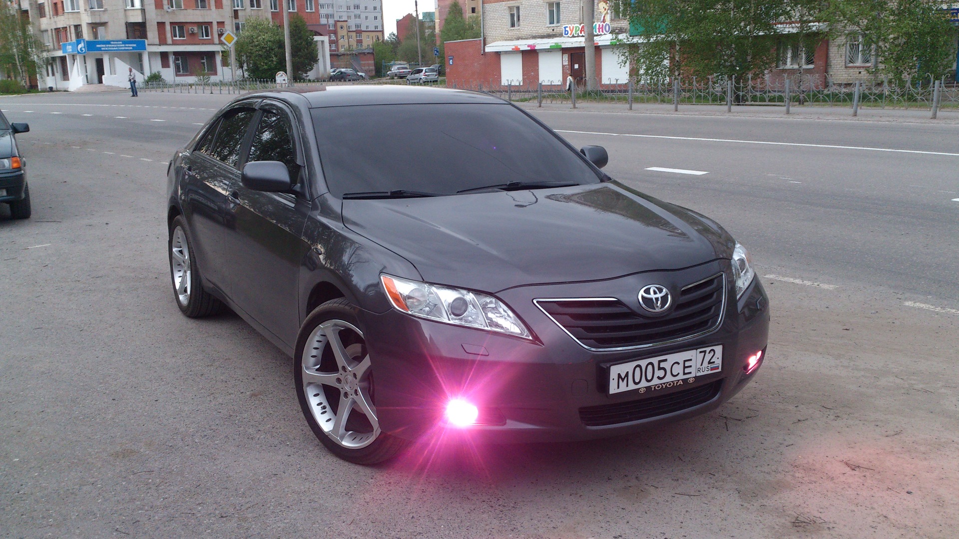 Toyota Camry 40 черная тонированная