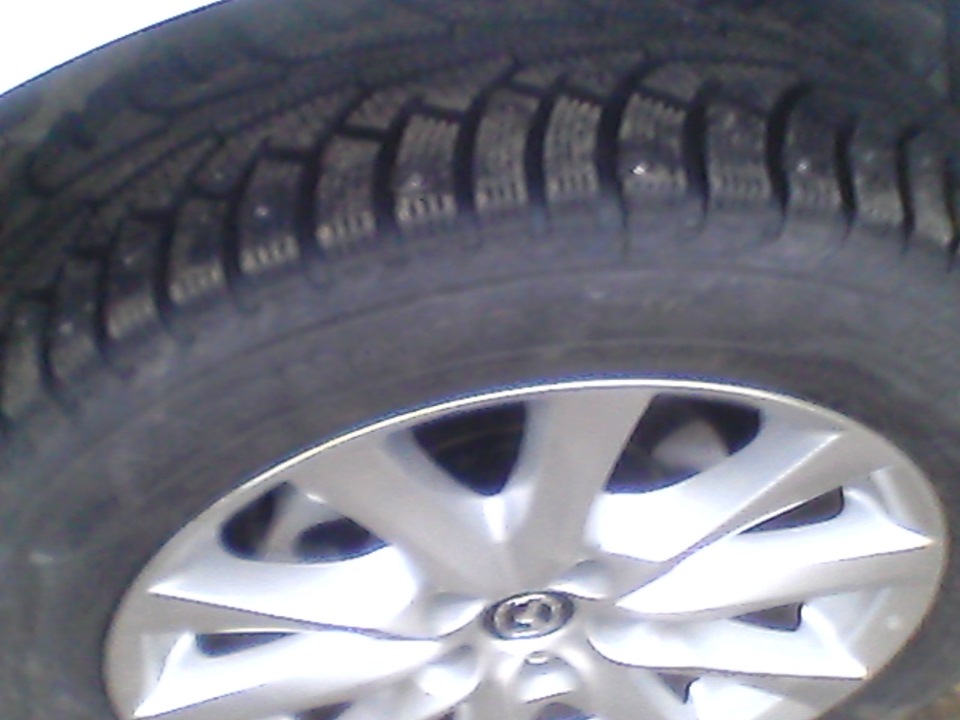 215 60 зима. 215/60 R17 Sonata YF. Зимняя резина на 17 Nokia 215/60 17 зима. 215/60 R17 зима на дисках фото.