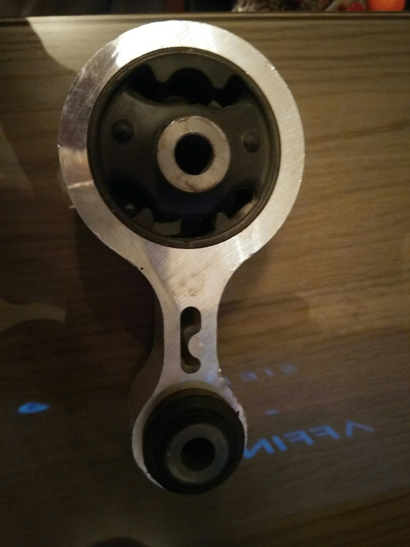 Gs1g-39-060e. Кронштейн нижней подушки двигателя мазда 6 gg. Опорный подшипник переднего амортизатора мазда 6 gh. Опора двигателя мазда 6 gh правая. Опорный подшипник mazda 6 gh.