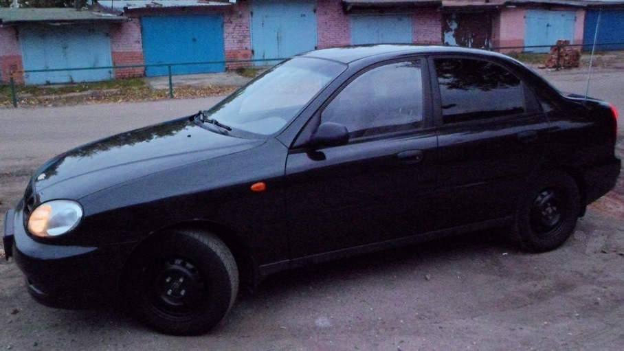 Chevrolet lanos Black