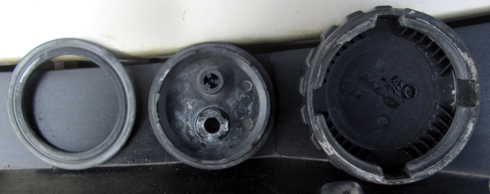 Замена клапанов в крышке расширительного бачка — Daewoo Nexia, 1,5 л ...