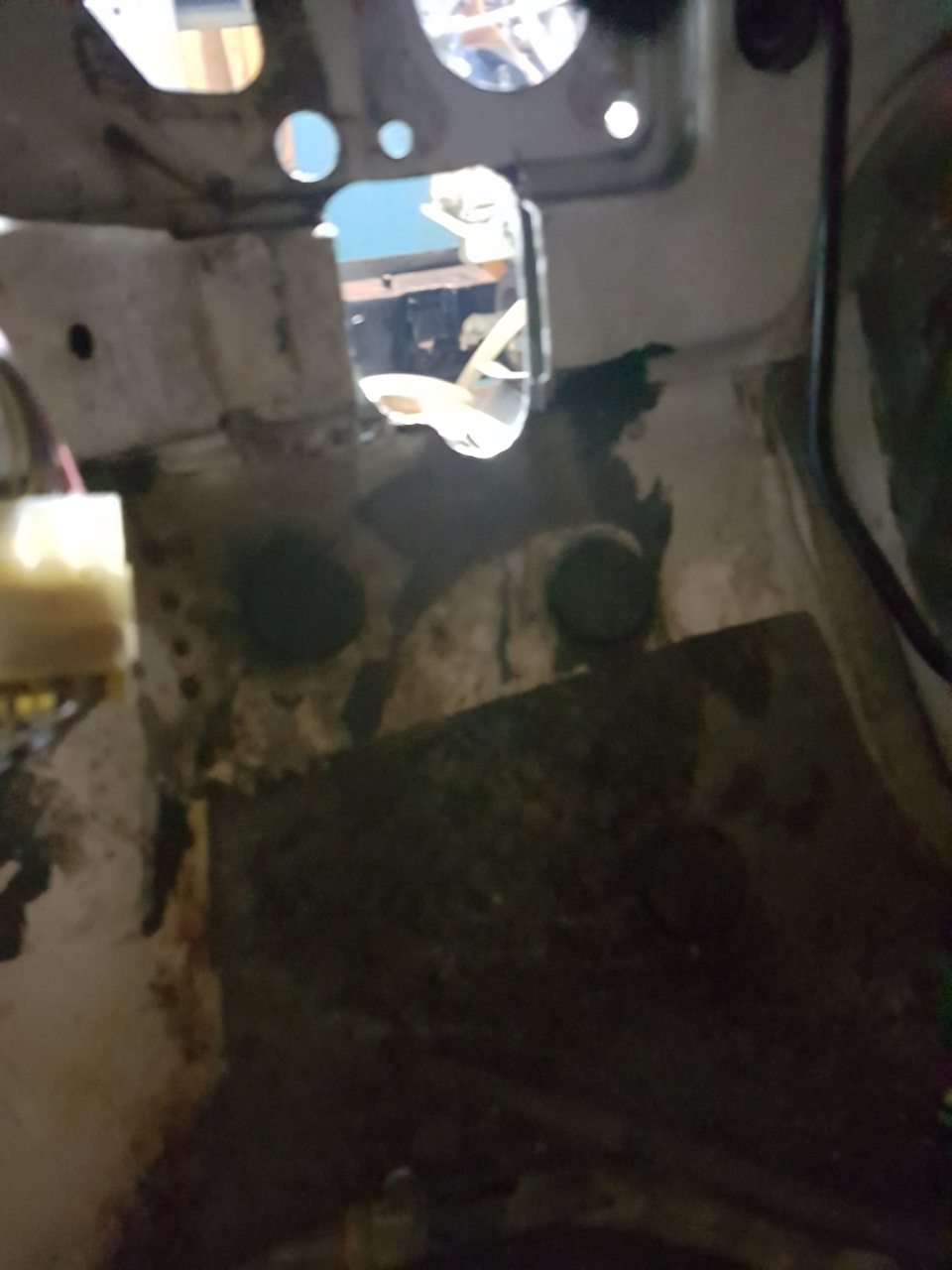 Гур на ниву 2121 установка своими руками. 998763es 960. Гур на ниву 2121 установка своими руками фото. Гур на ниву 2121 установка своими руками-998763es 960. картинка Гур на ниву 2121 установка своими руками. картинка 998763es 960. Приветствую всех! Сегодня наконец-то удалось выложить кое какой материал по установке ГУР в ниву, процесс идет медленно по причине нехватки времени, то одно то другое, в общем завал, так же осложняет дело конструирование кронштейна для насоса ГУР, напомню что насос ГУР будет располагаться на свободном месте справа, после переезда генератора наверх! Так что путь несколько тернист)))И так берем все детали которые я подробно описывал в первой части, запираемся в гараже и начинаем монтаж)