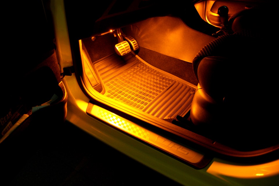 Подсветка ног. — Skoda Fabia RS Mk2, 1,4 л, 2011 года | стайлинг | DRIVE2