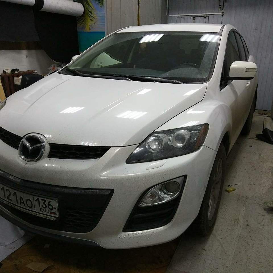 Mazda cx7 — установка и подключение монитора на подголовник в Воронеже ...