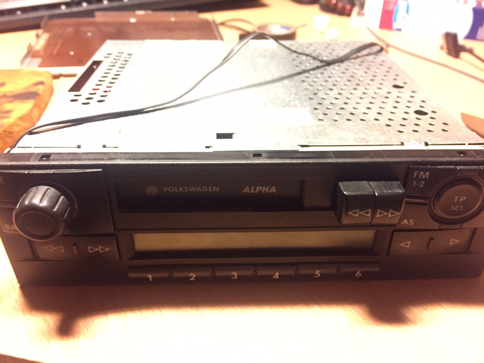 Aux в магнитолу vw blaupunkt alpha 5 — Volkswagen Golf Mk4, 1,4 л, 2003 ...