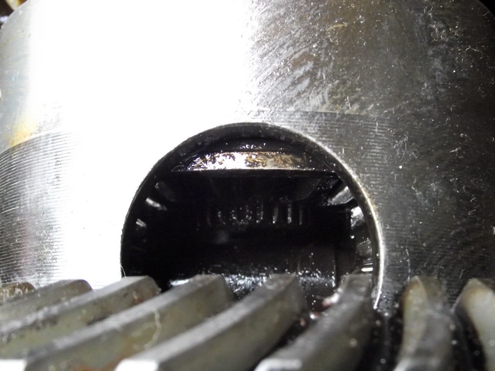 видно не очень, но полуось встала как родная= — Opel Rekord E