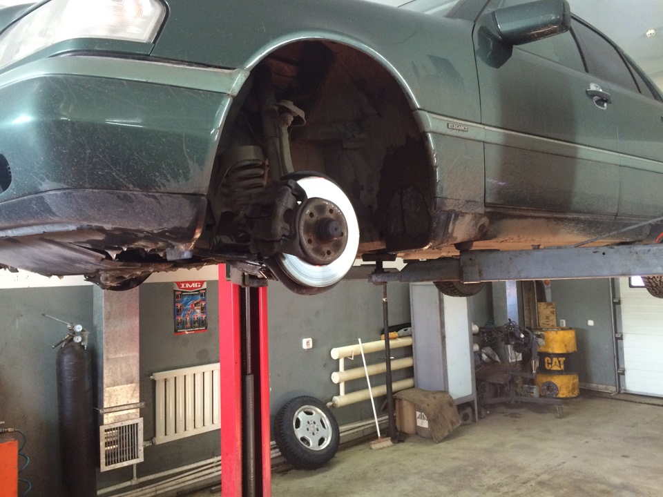 Замена заднего сайлентблока переднего рычага — Mercedes-Benz C-Class ...