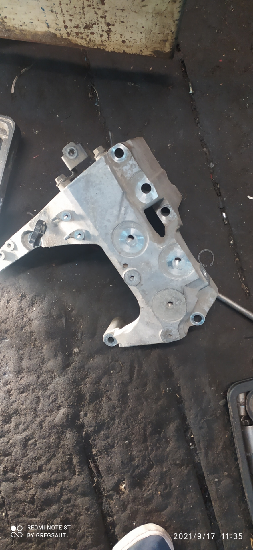 Поиски и Замена трубки Гур, замена сальников св.колодцев, датчиков ...?