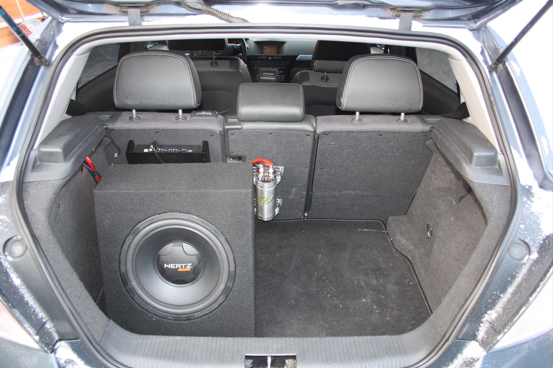 Opel Astra h универсал stels Subwoofer