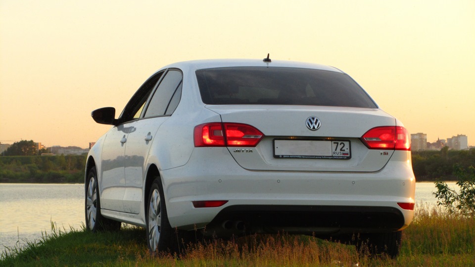 Volkswagen Jetta 2011 Р±РµР»С‹Р№