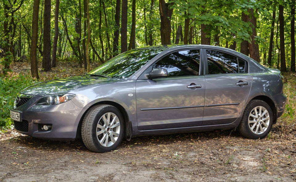 Фото mazda 6 2005 года темно серого цвета