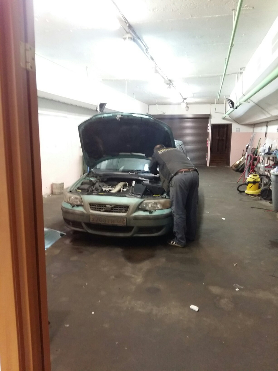 Фото в бортжурнале Volvo V70 R (2G)