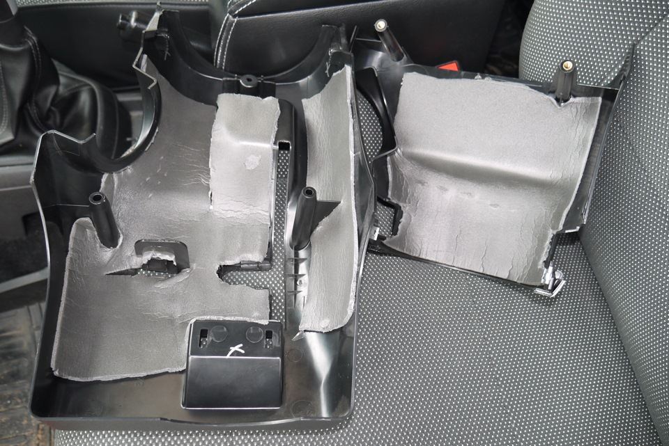 Устраняем сверчки от кожуха рулевой колоны — Lada Гранта лифтбек, 1,6 л ...