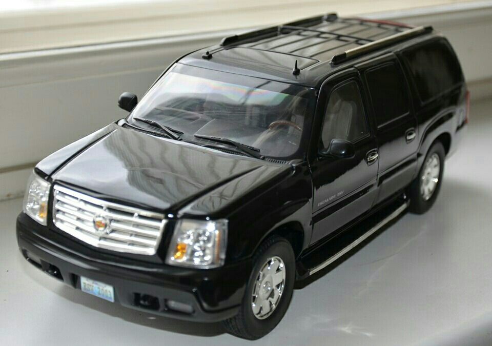 Cadillac Escalade 1