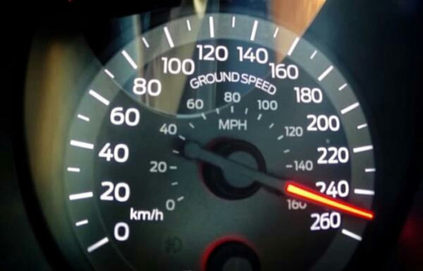 140 км сколько по времени. Спидометр Форд Мустанг 250 km/h. Спидометр 140 км/ч. 250 Км/ч. Спидометр 250 км ч.