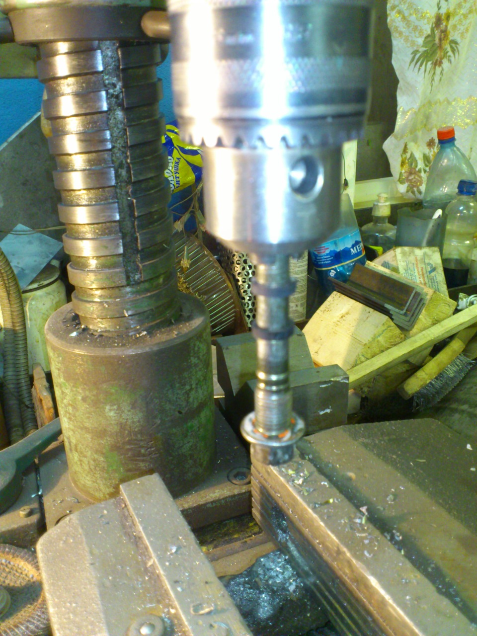 Устранение стука задних суппортов. — Mitsubishi Lancer IX, 1,6 л, 2006 ...