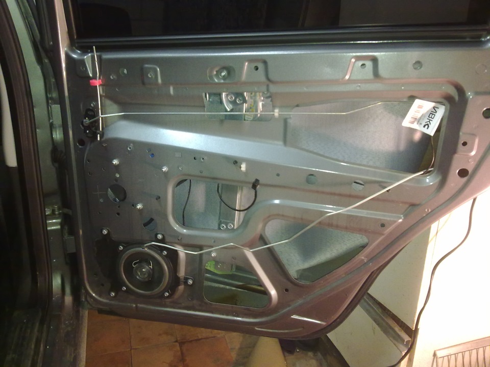 Обесшумка задних дверей. Последовательность слоёв: Стп, акцент, стп ...