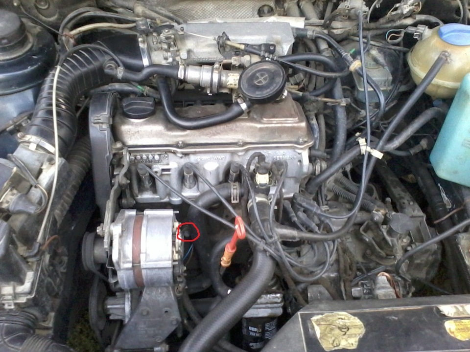 Двигатель volkswagen b3. Пассат б3 1.8 бензин. Пассат б3 3.2 бензин. Фольксваген Пассат б3 1.8. Фольксваген Пассат б3 1.8 инжектор.
