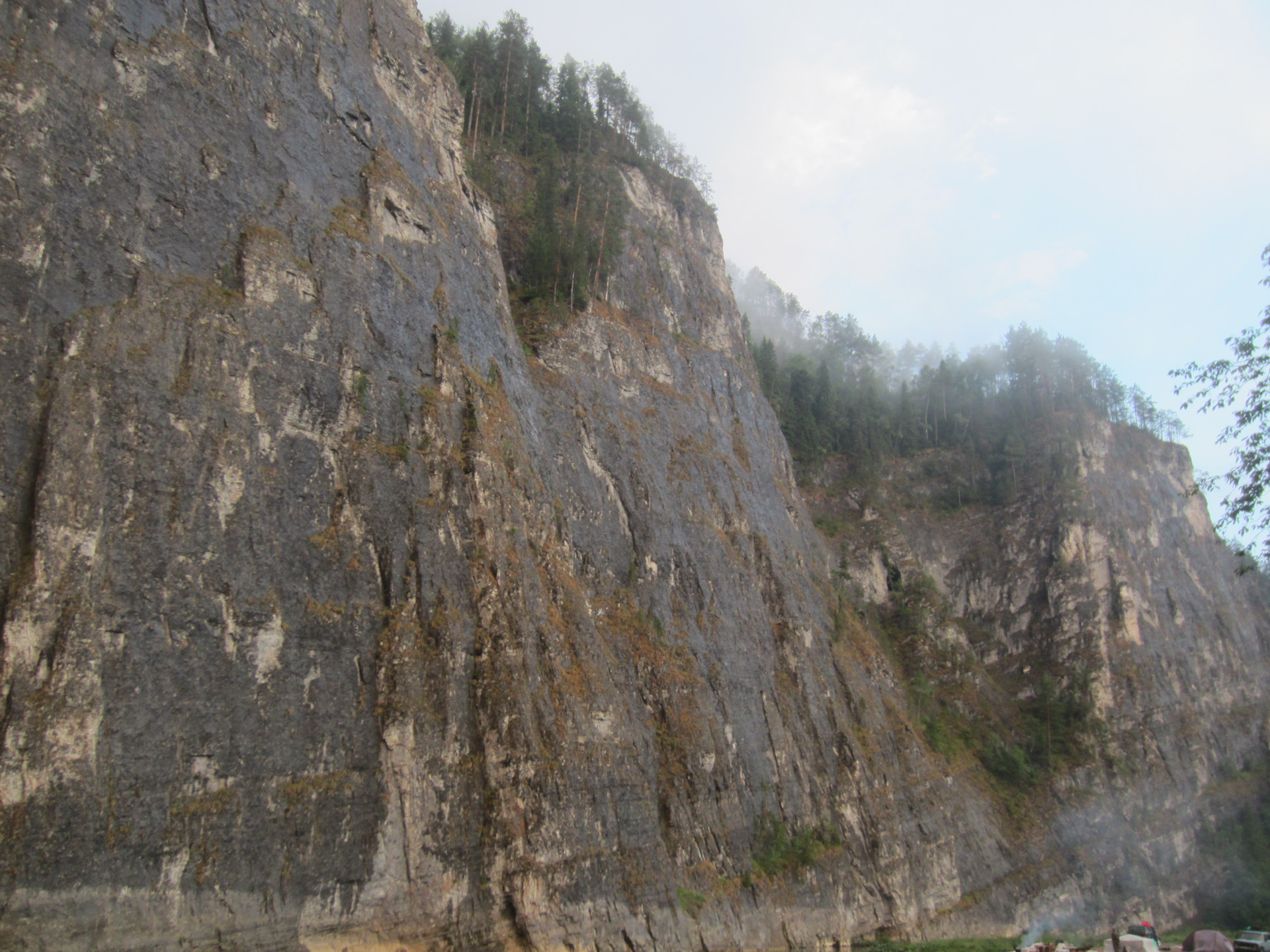 Мамбет скала на Южном Урале