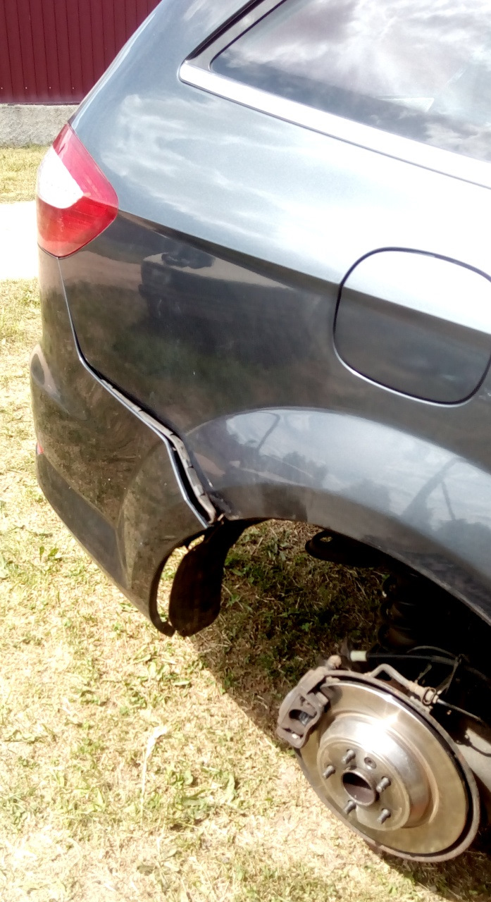 начинает отщелкивать с концов с двух сторон — Ford Mondeo IV