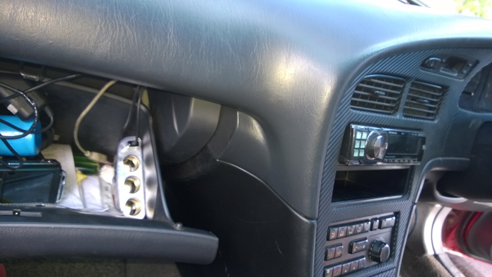 Тройник+зарядное для телефона — Toyota Carina ED (3G), 2 л, 1996 года ...