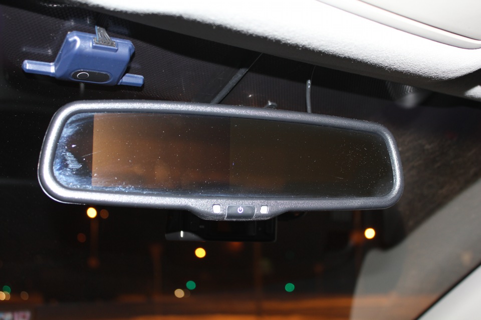 Зеркало с автозатемнением для Киа Церато 2. Kia Cerato 2 салонное зеркало. Зеркало с автозатемнением Киа Спортейдж 2009. Зеркало 2 экранами