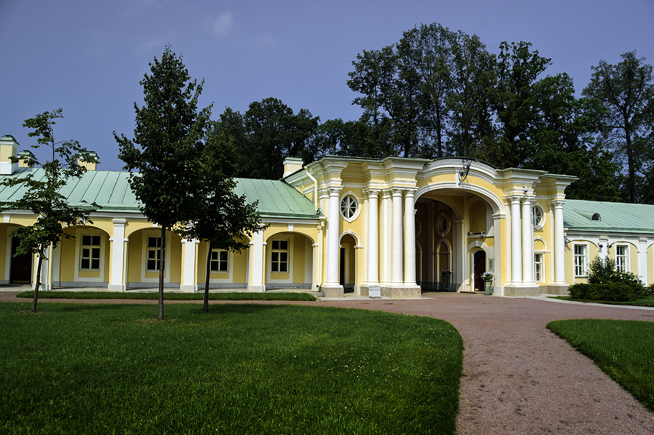 Ломоносов фото парка и дворца