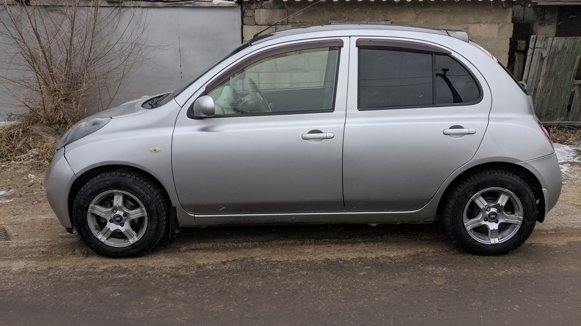 Nissan March (K12) 1.2 бензиновый 2003 | mini на DRIVE2