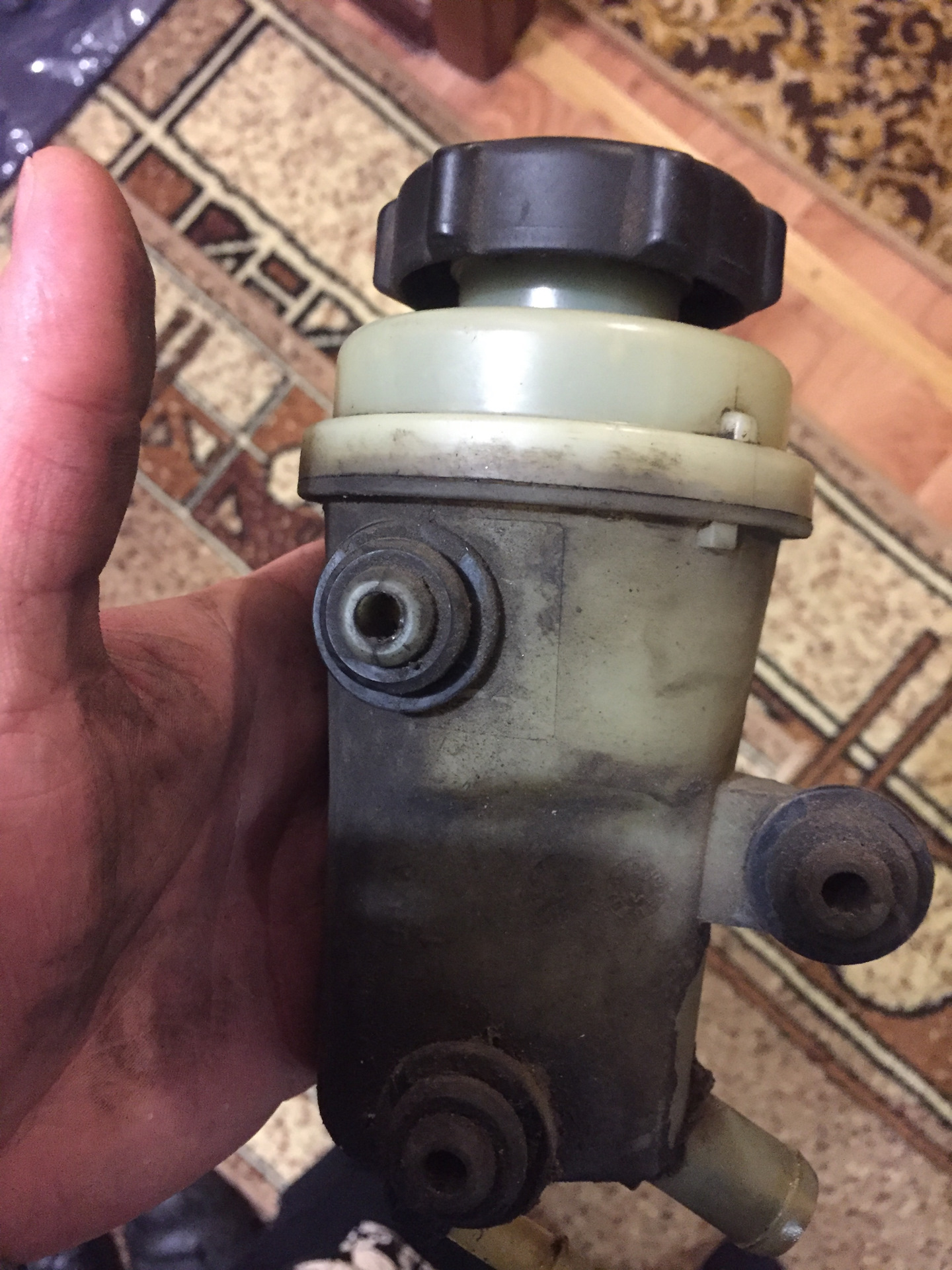 Гур форд фокус 2 1. Бачок от газели на форд мондео 4. Эгур фокус 2. Бачок гидроусилителя руля на форд 1993. Форд мондео 4 бачок гидроусилителя.