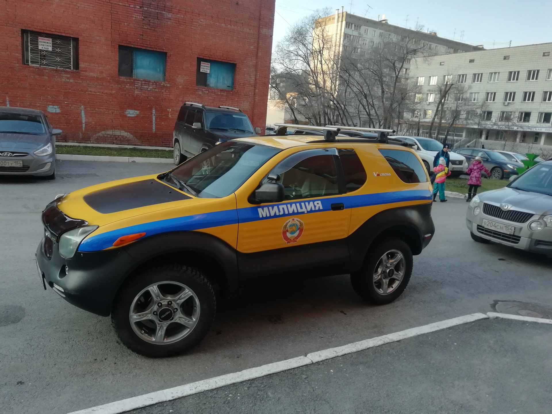 isuzu vehicross салон