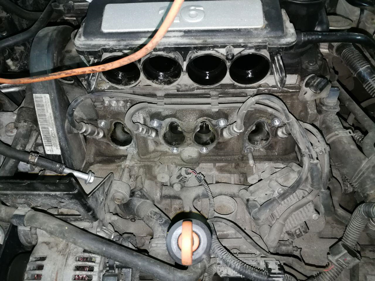 Катушка зажигания шкода рапид. Skoda octavia cjsa катушка зажигания. Замена катушки зажигания шкода. Катушка зажигания 1. Замена катушки зажигания шкода.