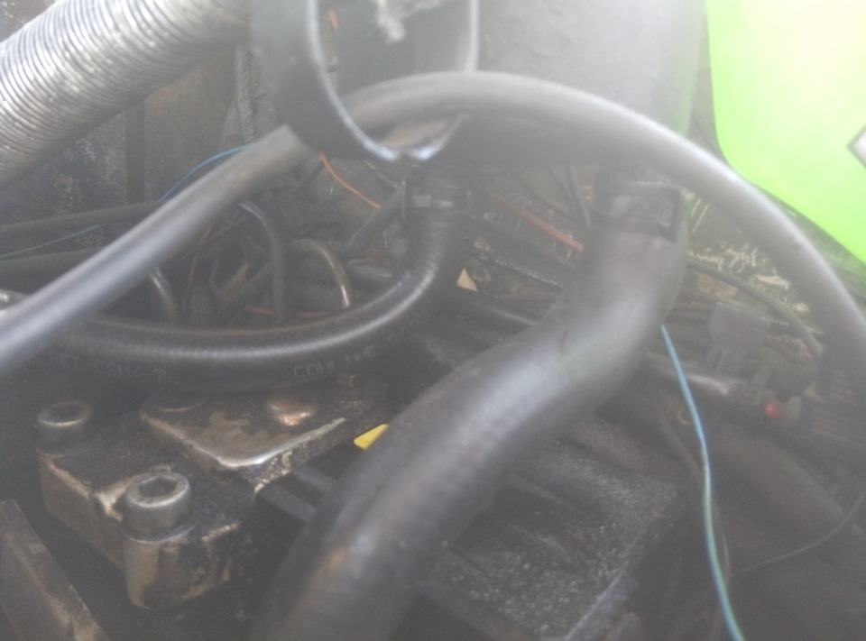 Патрубок ГУРа — Opel Omega A, 2 л, 1993 года | визит на сервис | DRIVE2