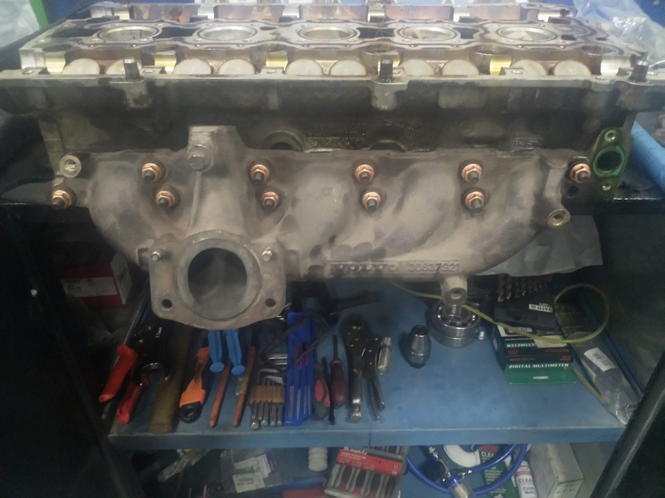 Нешто такое — Volvo C70 (1G)