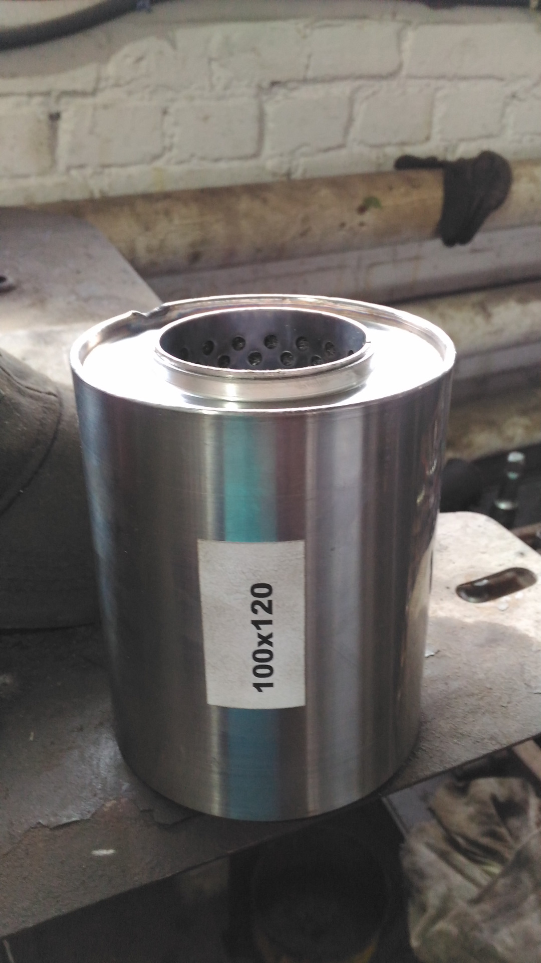 Вырезка катализатора — Toyota Corolla Fielder (E120), 1,8 л, 2001 года ...