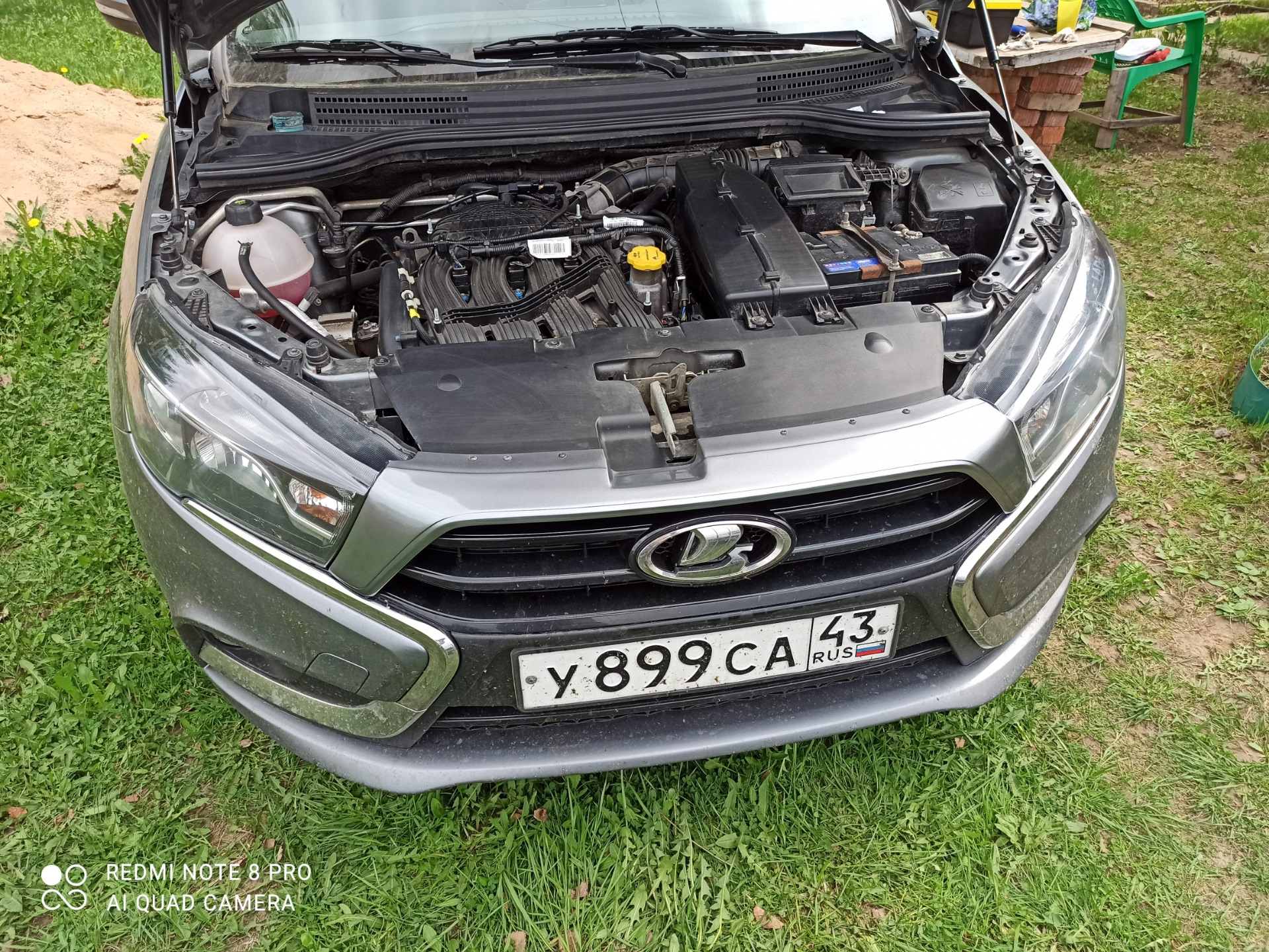 Накладка решетки Фюжен — Lada Vesta (1G), 1,8 л, 2017 года | аксессуары ...
