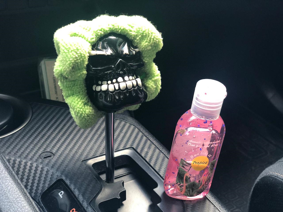 Фото в бортжурнале Toyota RAV4 (IV)