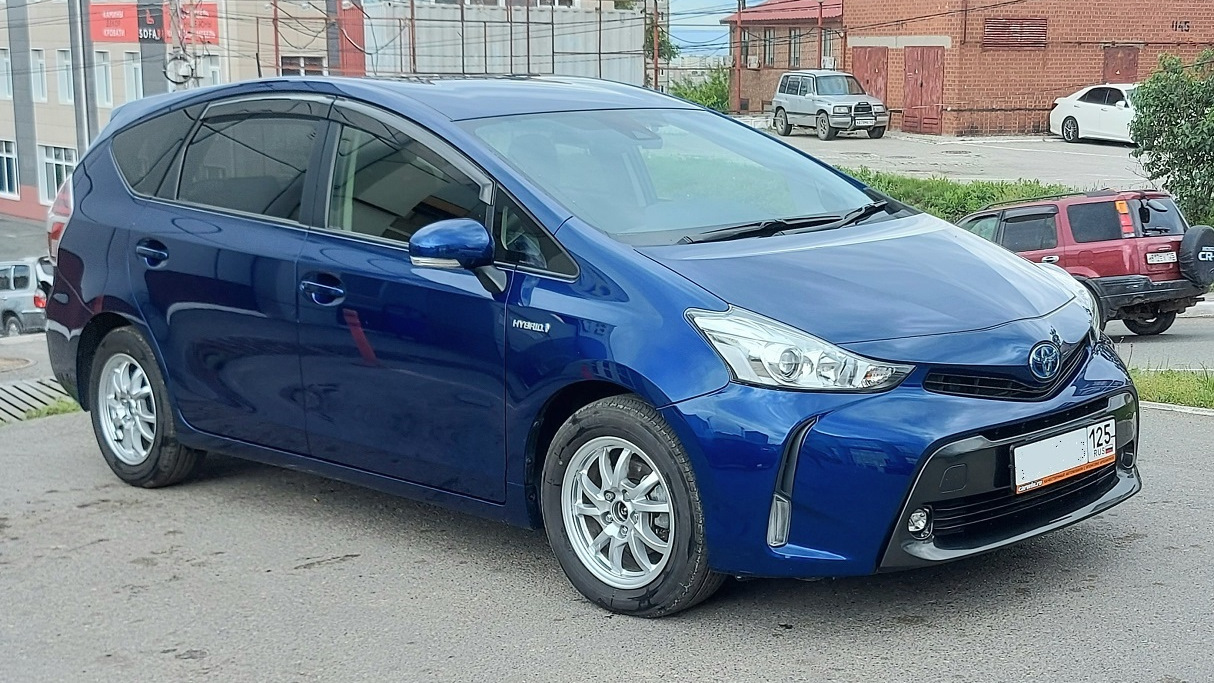 Продажа Toyota Prius Alpha 2019 (гибрид, вариатор) — с историей  обслуживания — DRIVE2.RU