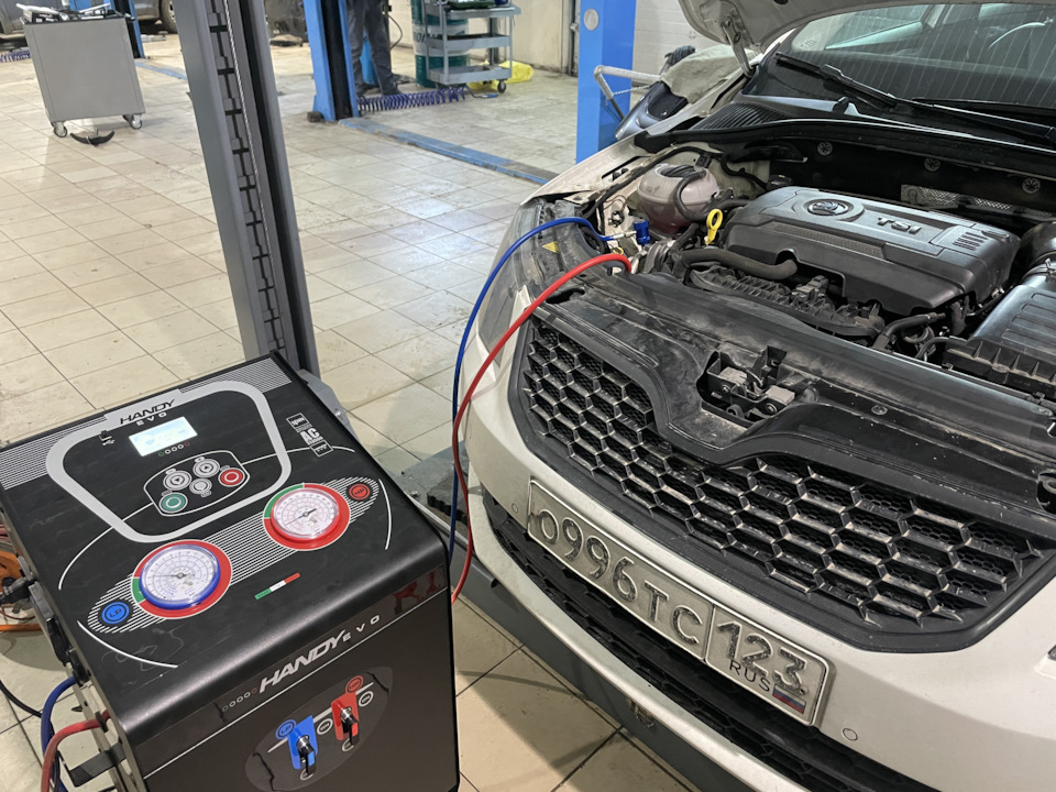 Проверка кондиционера и его дозаправка. — Skoda Octavia A7 Mk3, 1,8 л, 2015  года | визит на сервис | DRIVE2