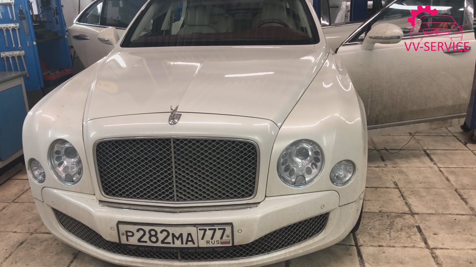 Ремонт камеры заднего вида на Bentley Mulsanne — Bentley Mulsanne, 6,8 л,  2014 года | своими руками | DRIVE2