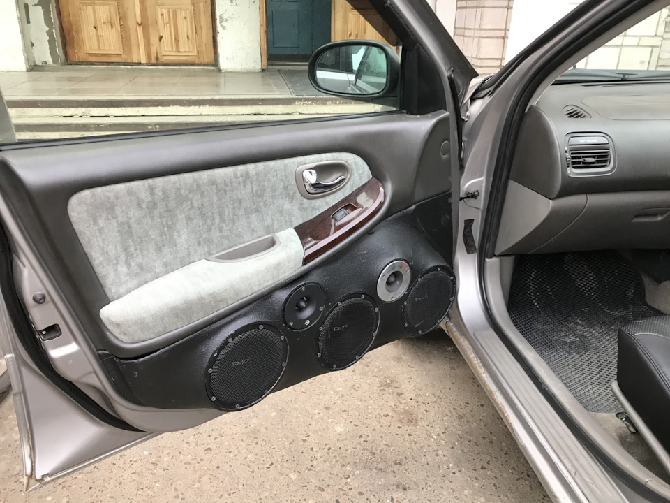 Подиумы дверей и как не нужно делать — Nissan Cefiro (A33), 2 л, 2000 ...