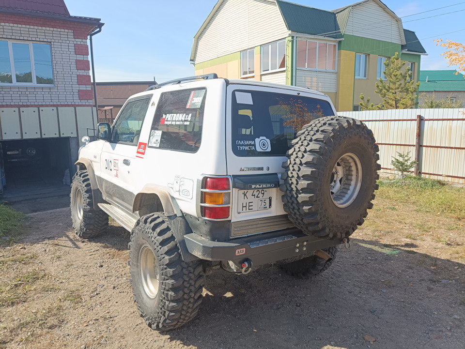 Установка 38-х колес на Паджеро 2. Резка арок. — Mitsubishi Pajero (2G ...
