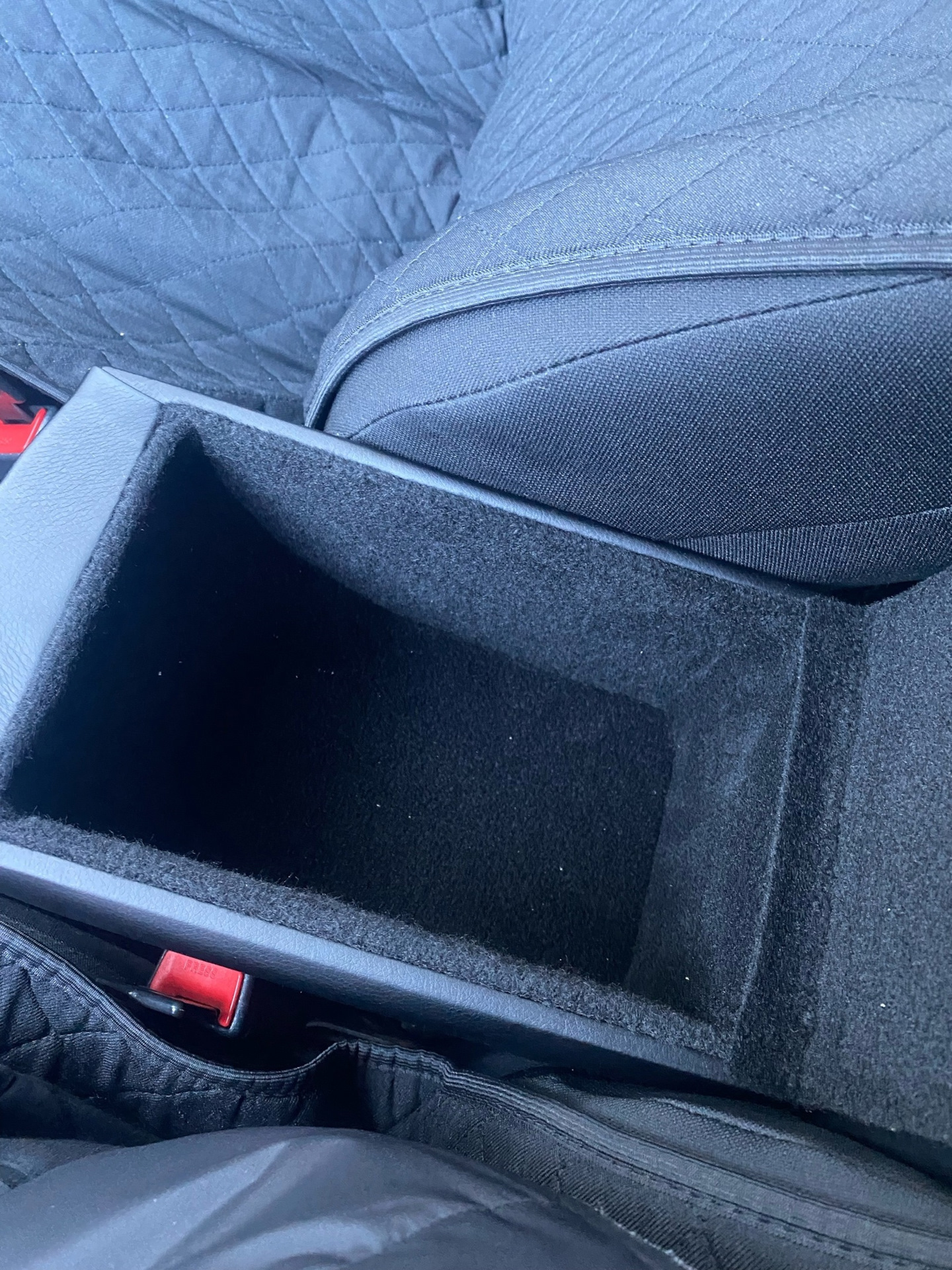 Подлокотник — KIA Rio (4G), 1,6 л, 2018 года | аксессуары | DRIVE2
